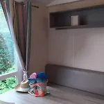 Mobil-home Avec Terrasse Pour 4 Personnes - Api-1-52-731 キャンプ場