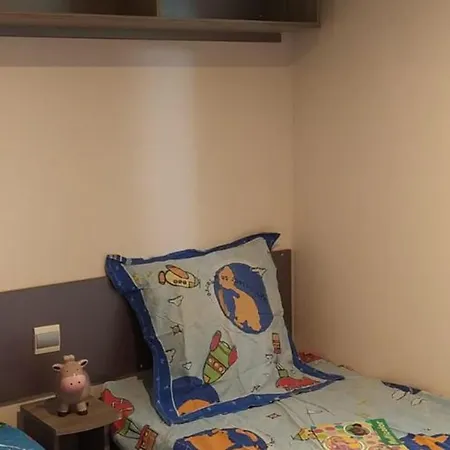 Mobil-home Avec Terrasse Pour 4 Personnes - Api-1-52-731 Camping