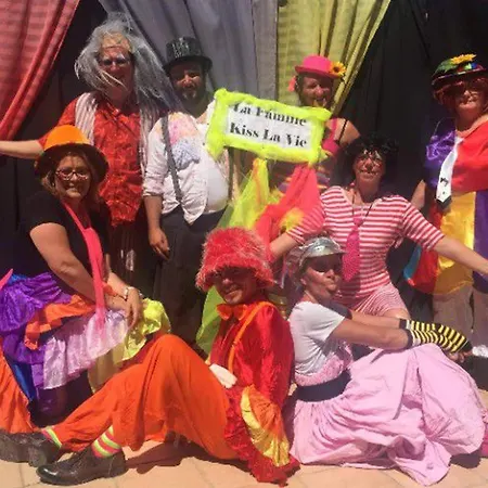 Mobil-home Avec Terrasse Pour 4 Personnes - Api-1-52-731 Camping