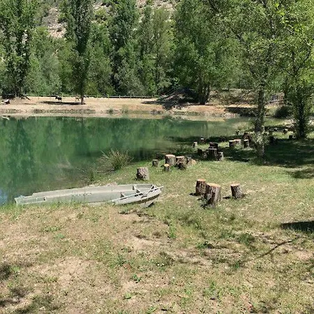 Mobil-home Avec Terrasse Pour 4 Personnes - Api-1-52-731 Camping *