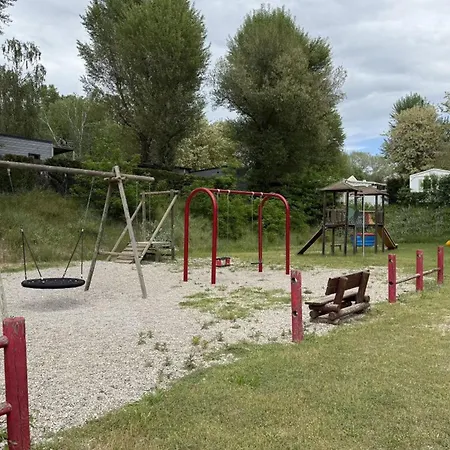 Camping Mobil-home Avec Terrasse Pour 4 Personnes - Api-1-52-731